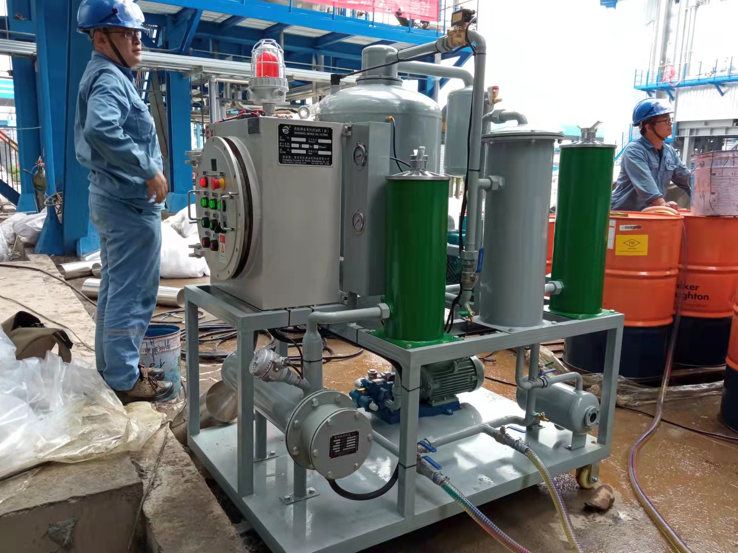 山東鑫泰石化濾油機使用現(xiàn)場